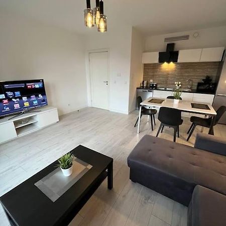 New Apartment Old Town -6 People - 200M Town Hall ヴロツワフ エクステリア 写真