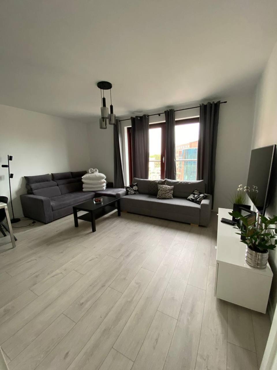 New Apartment Old Town -6 People - 200M Town Hall ヴロツワフ エクステリア 写真